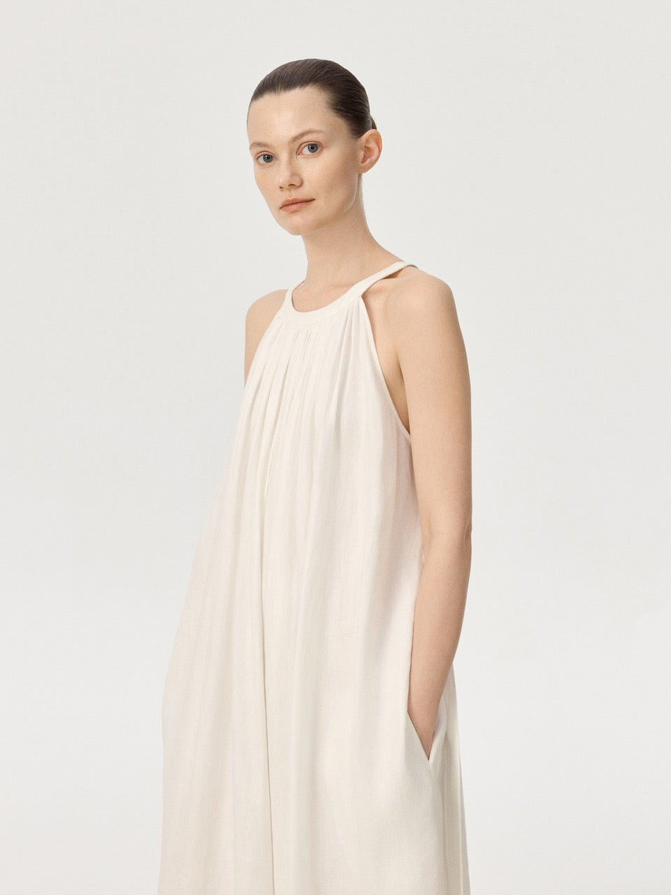 COR ORBIT Spread Resort Collection Linen Halter Dress